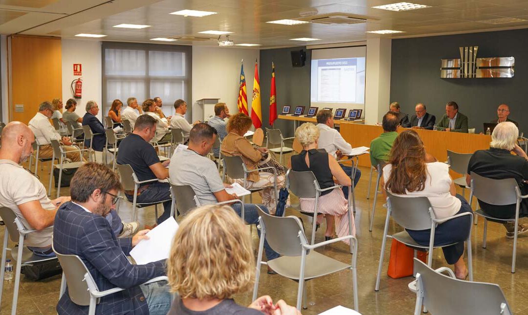 La Comunidad de Propietarios Fuente del Jarro celebra su última Asamblea General y cede el testigo a la Entidad de Gestión y Modernización