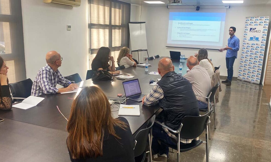 Fuente del Jarro forma a sus empresas para obtener la catalogación de entidades socialmente responsables