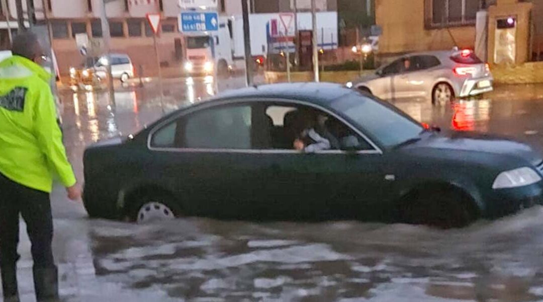 Fuente del Jarro constata tras las lluvias torrenciales que siguen existiendo problemas de inundaciones